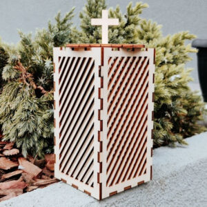 Lesena lanterna za sveče