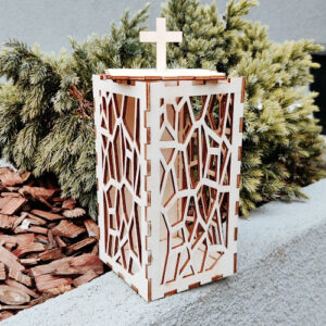 Lesena lanterna za sveče