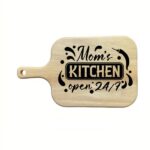 Gravirana deska za rezanje "Mom's kitchen 24-7"
