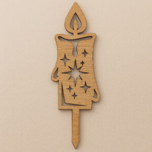Lesena sveča – Izrezane zvezde